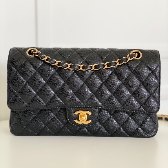 CHANEL Handbags - ❌SOLD❌CHANEL CLASSIC M FLAP BAG